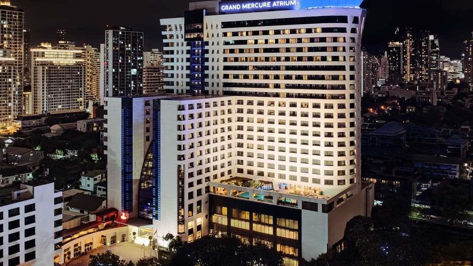 Grand Mercure Bangkok Atrium Exterior