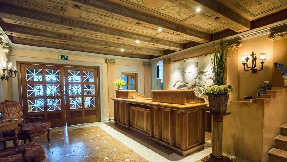 Hotel Olymp Munich Lobby
