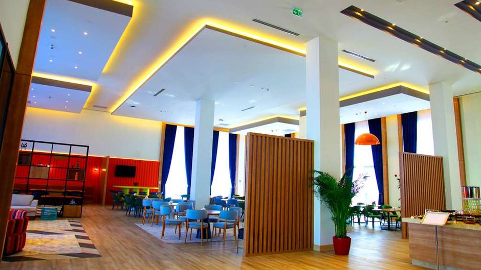 Ramada Encore by Wyndham Zomin Lobby