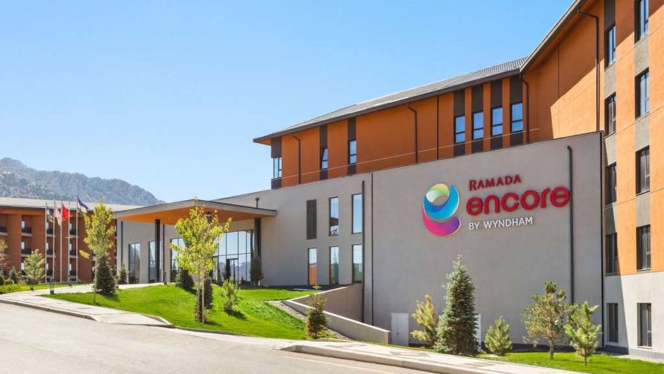 Ramada Encore by Wyndham Zomin Exterior