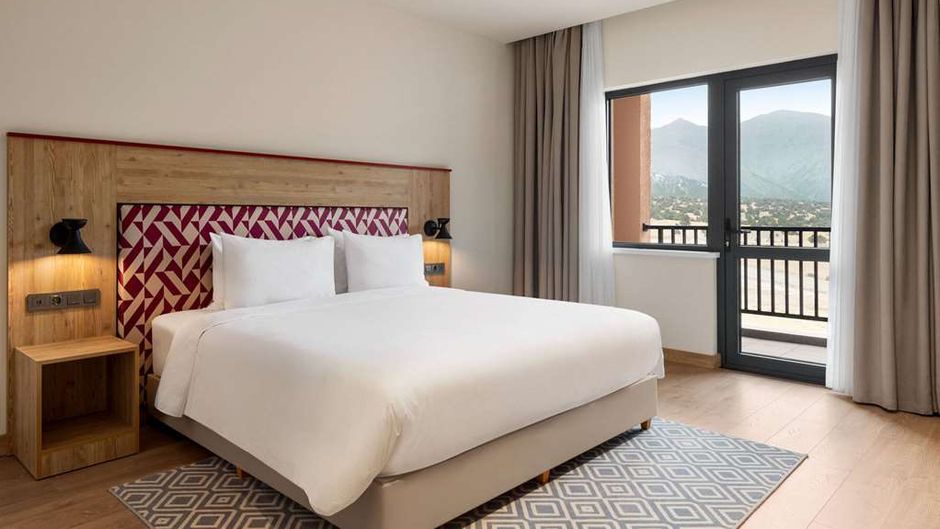 Ramada Encore by Wyndham Zomin Suite