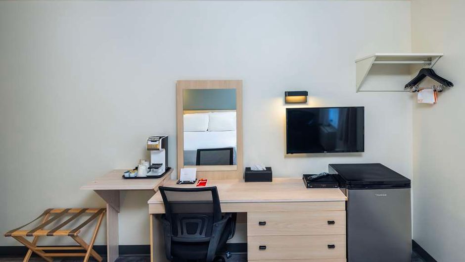 Econo Lodge Deschambault Suite
