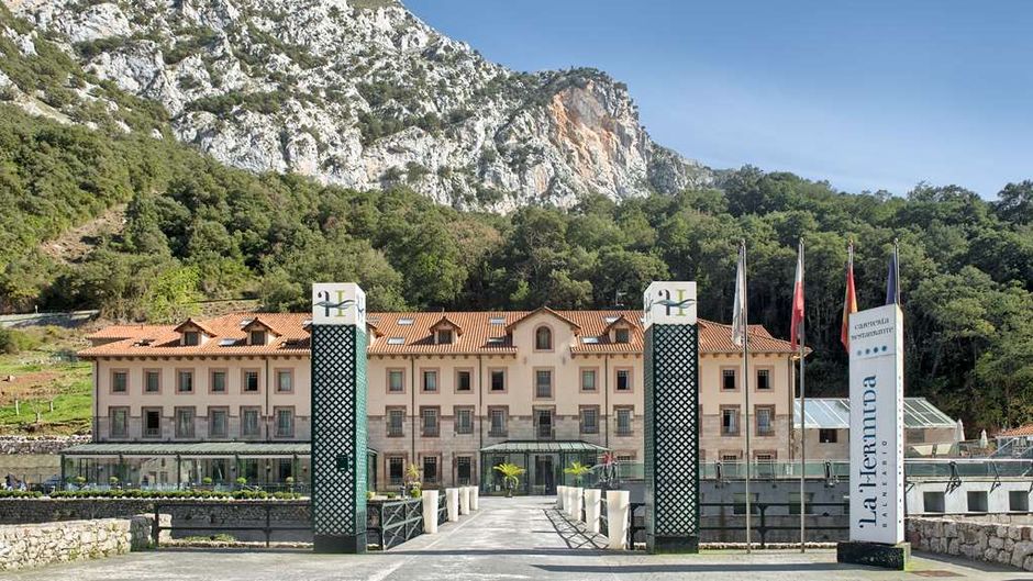 Balneario De La Hermida Exterior