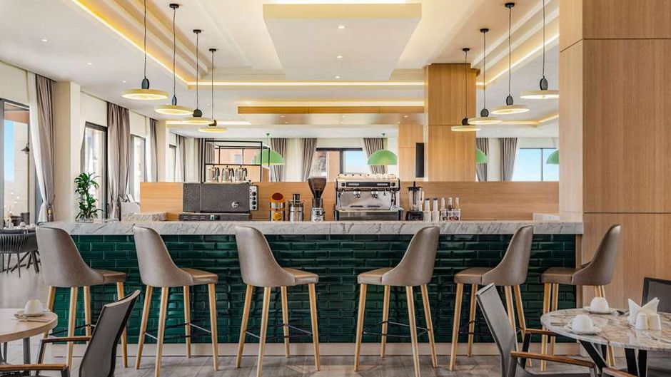 Wyndham Garden Zomin Restaurant