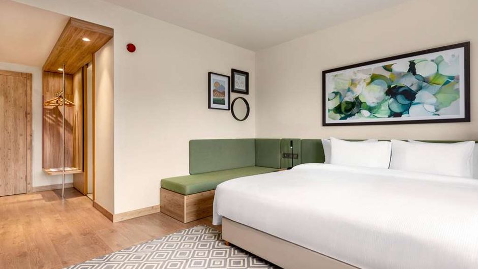 Wyndham Garden Zomin Room