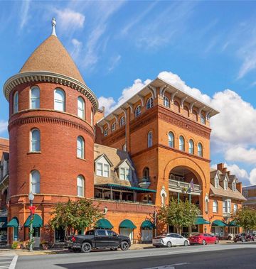 Windsor Hotel, Ascend Hotel Collection