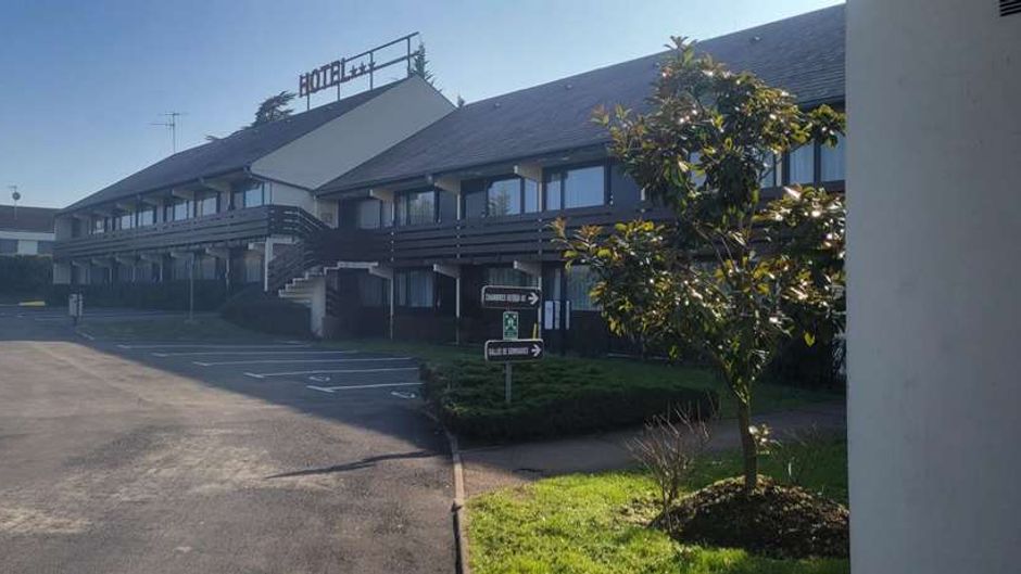 Hotel Pavillon des Gatines Exterior