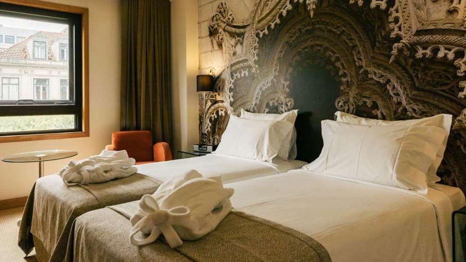Marques de Pombal Hotel Room