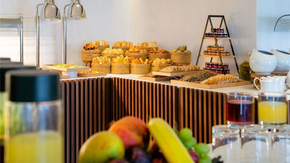 Mercure Larnaca Beach Resort Restaurant
