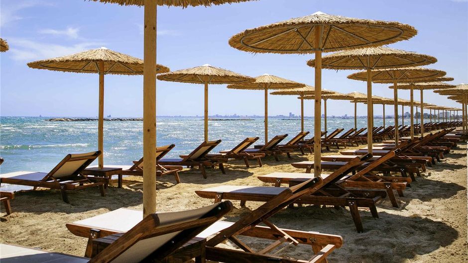 Mercure Larnaca Beach Resort Pool