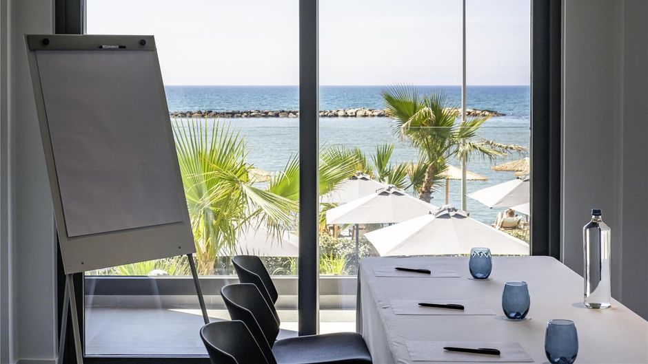 Mercure Larnaca Beach Resort Meeting
