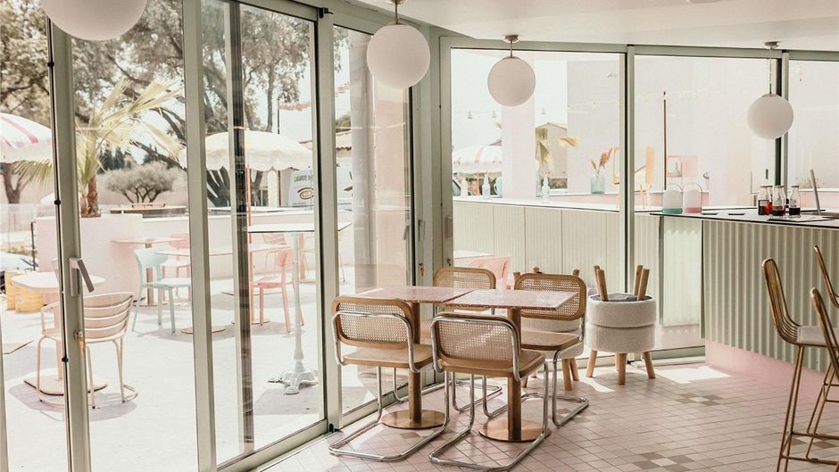 Ibis Styles Pont Du Gard Exterior