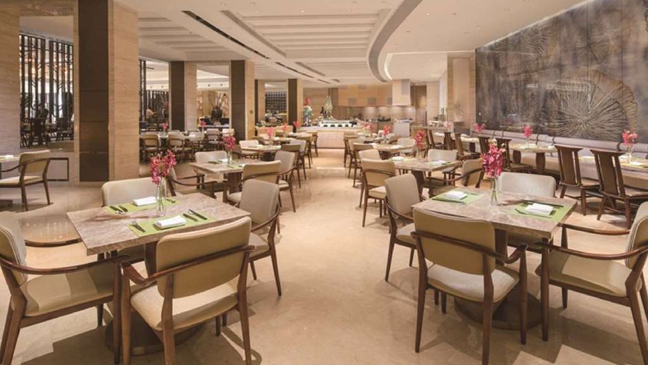 Howard Johnson Dongqian Lake Plaza Restaurant