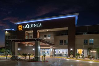 La Quinta Inn & Suites by Wyndham