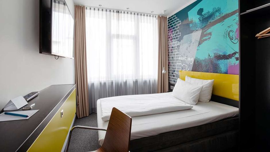 Hotel Berlin, Radisson Individuals Room