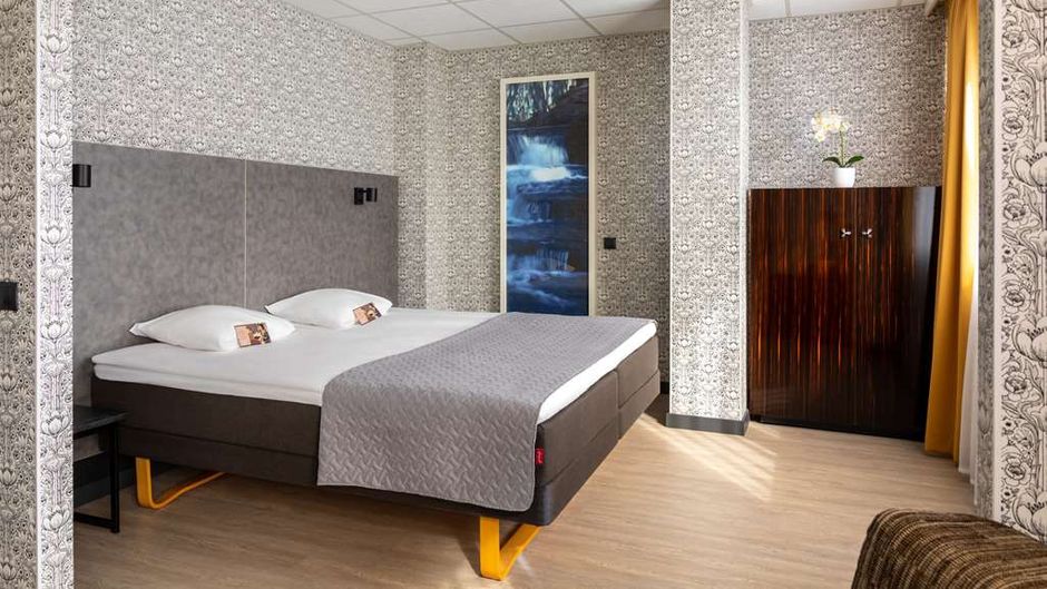 Hotel Metropol Room
