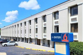 Motel 6 Catonsville