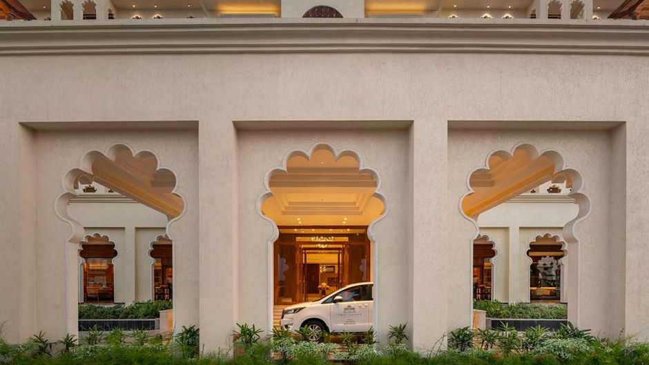 Uday Palace Navsari Radisson Individuals Exterior