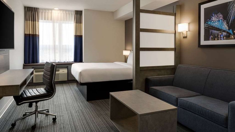 Microtel Inn & Suites by Wyndham Suite