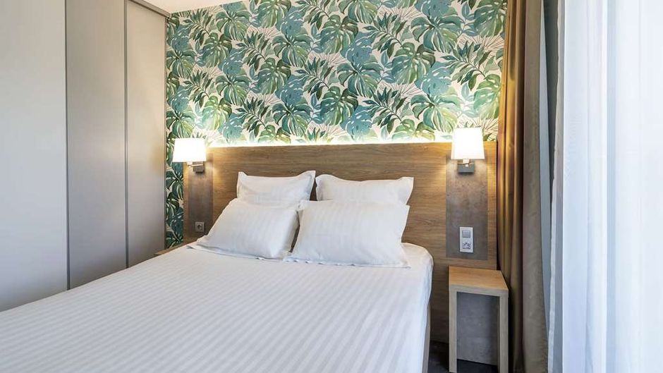 Best Western Les Aureliades Room