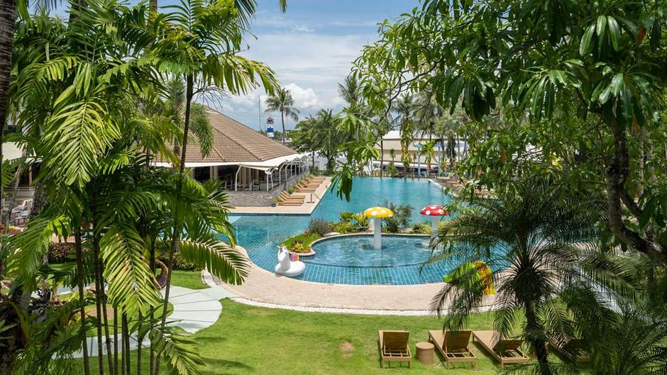 NH Boat Lagoon Phuket Resort Pool