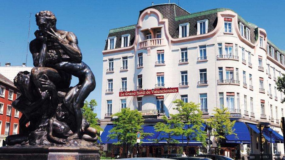 Le Grand de Valenciennes Exterior