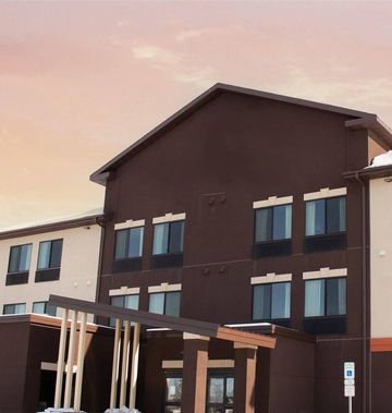 Grand Forks Lodge and Suites