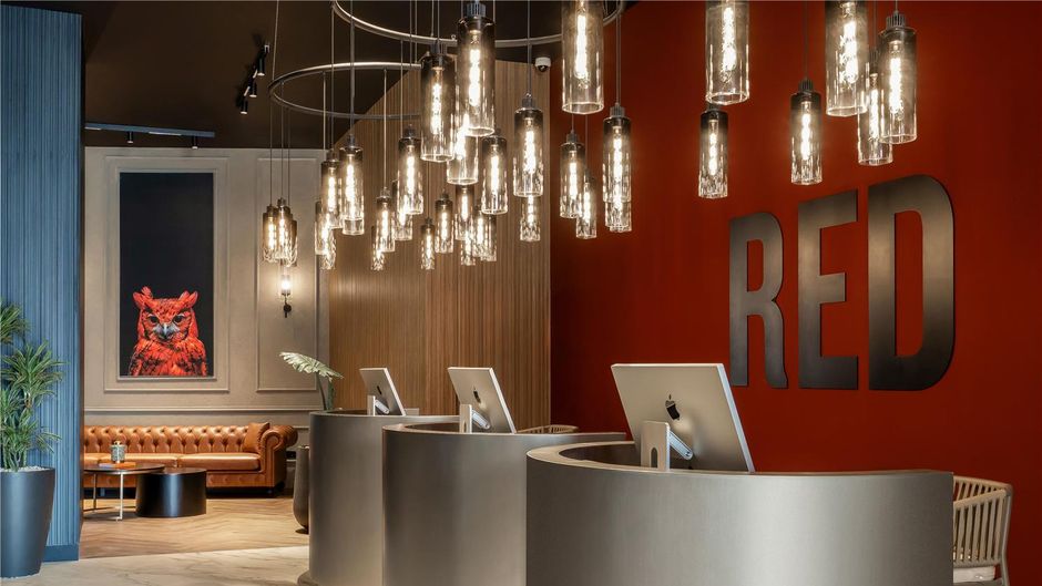 Radisson RED Izmir Point Bornova Lobby