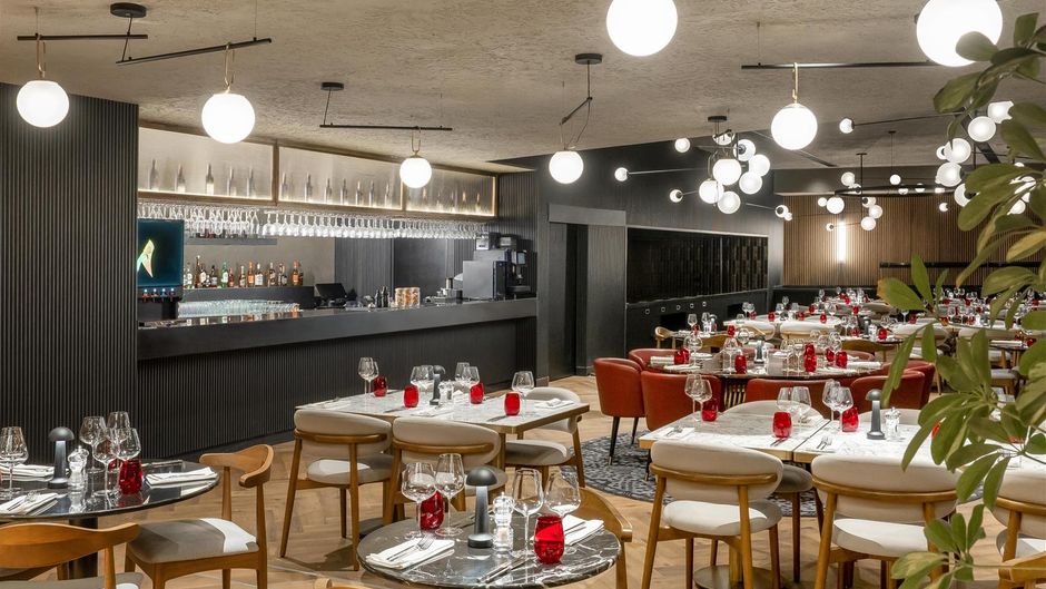 Radisson RED Izmir Point Bornova Restaurant