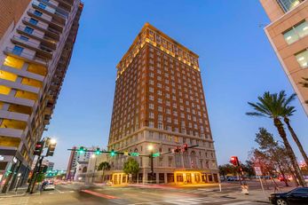 Hotel Flor Tampa Downtown, Tapestry Coll