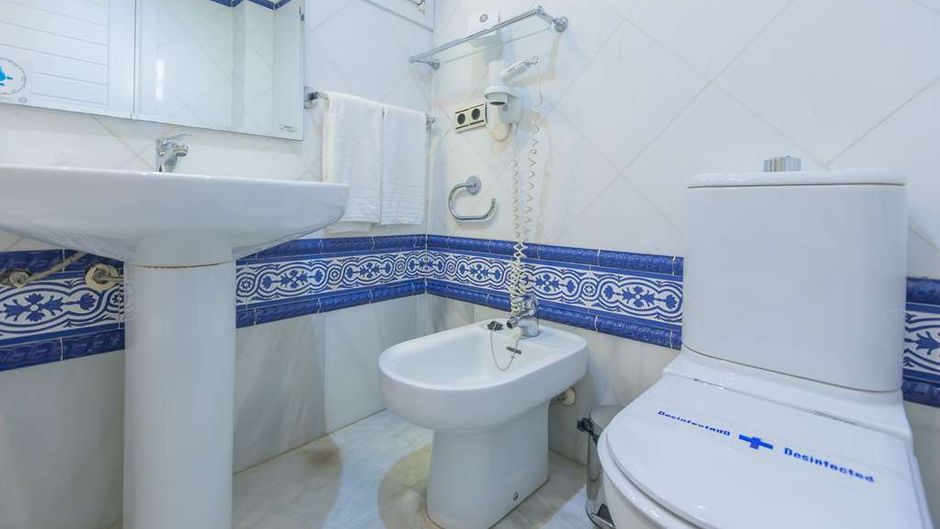 Los Jandalos Vistahermosa Room