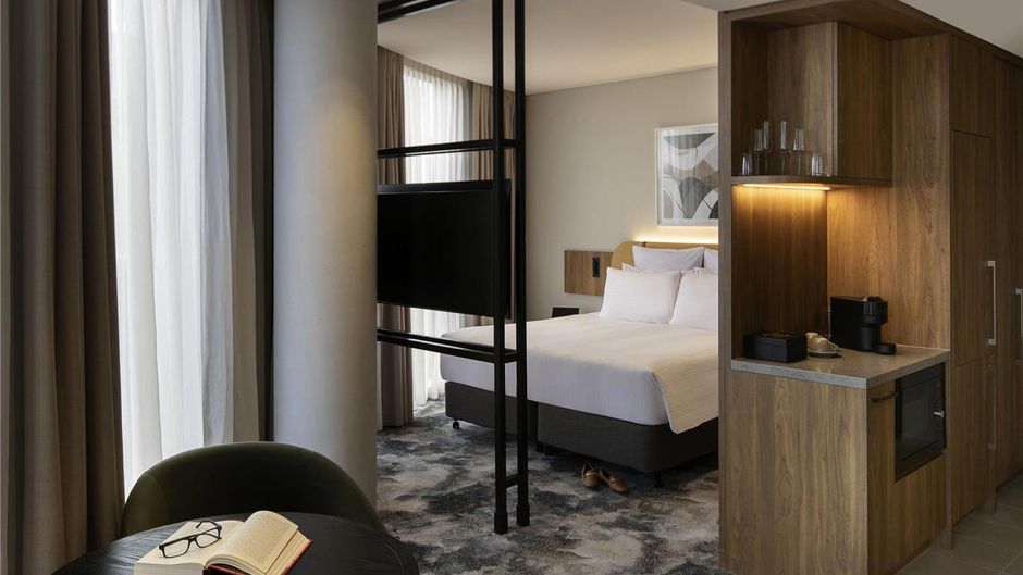 Pullman Sydney Penrith Suite