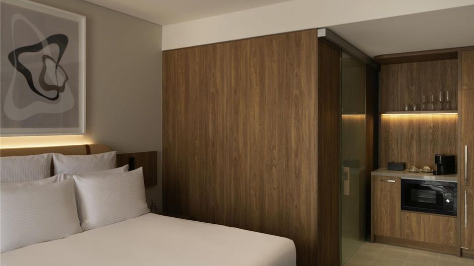 Pullman Sydney Penrith Suite