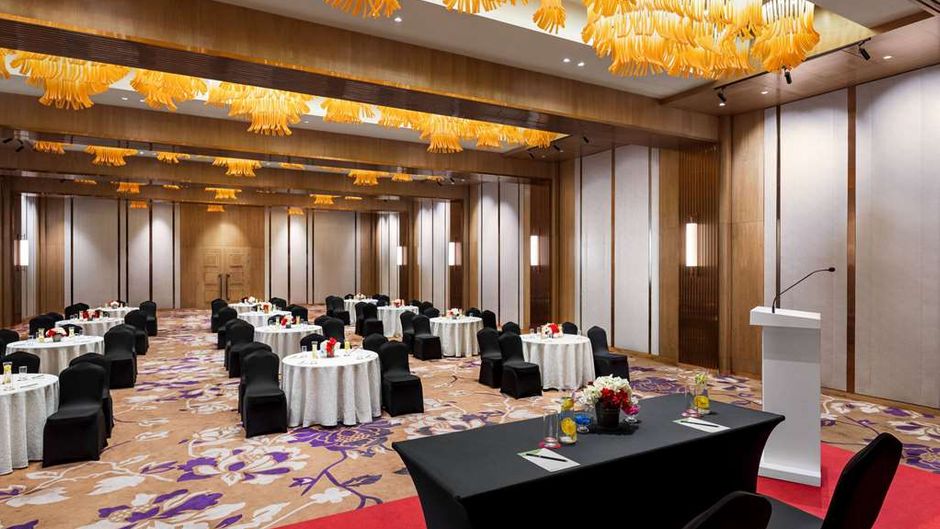 Ramada Encore by Wyndham Civil Lines Meeting