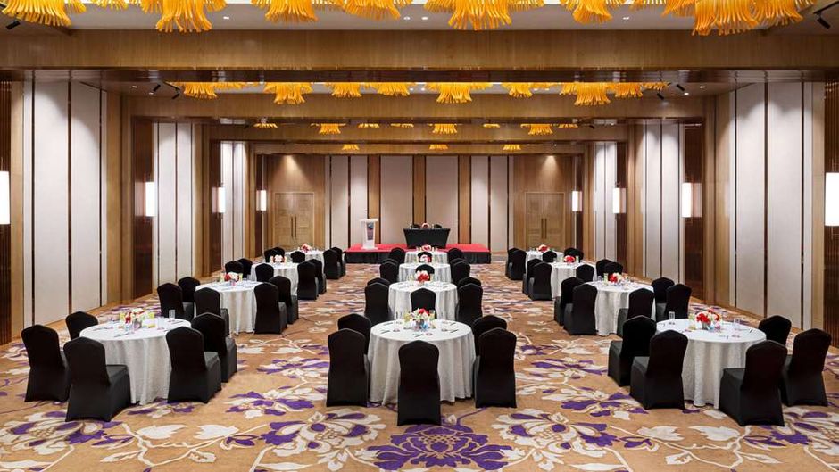 Ramada Encore by Wyndham Civil Lines Meeting