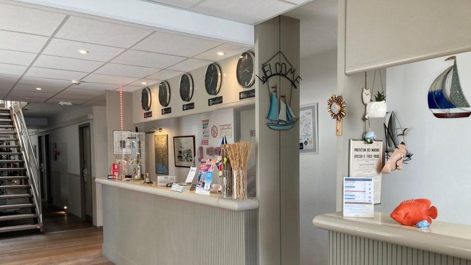 Good Hotel Marseille Aubagne Lobby