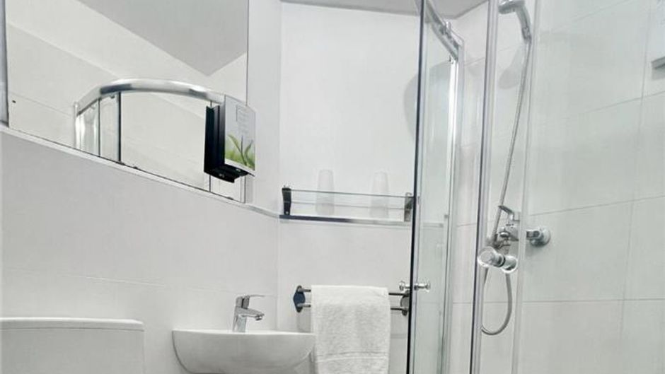 Good Hotel Marseille Aubagne Room