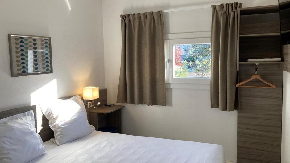 Good Hotel Marseille Aubagne Room