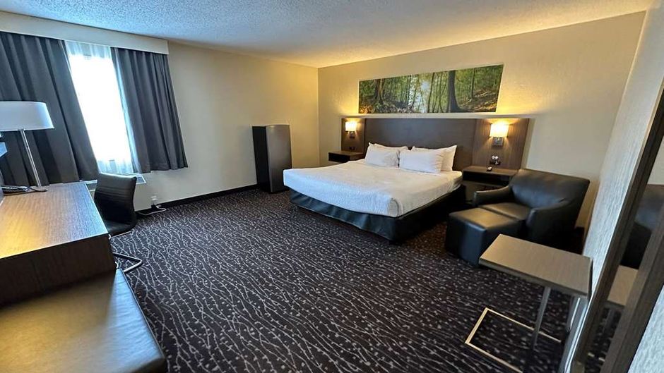 Days Inn & Conference Centre Room
