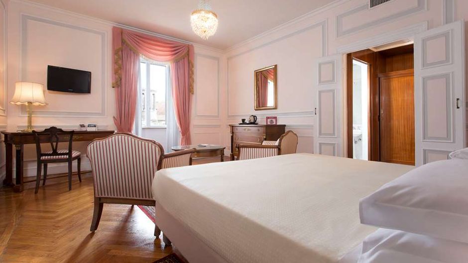 Hotel Quirinale Room
