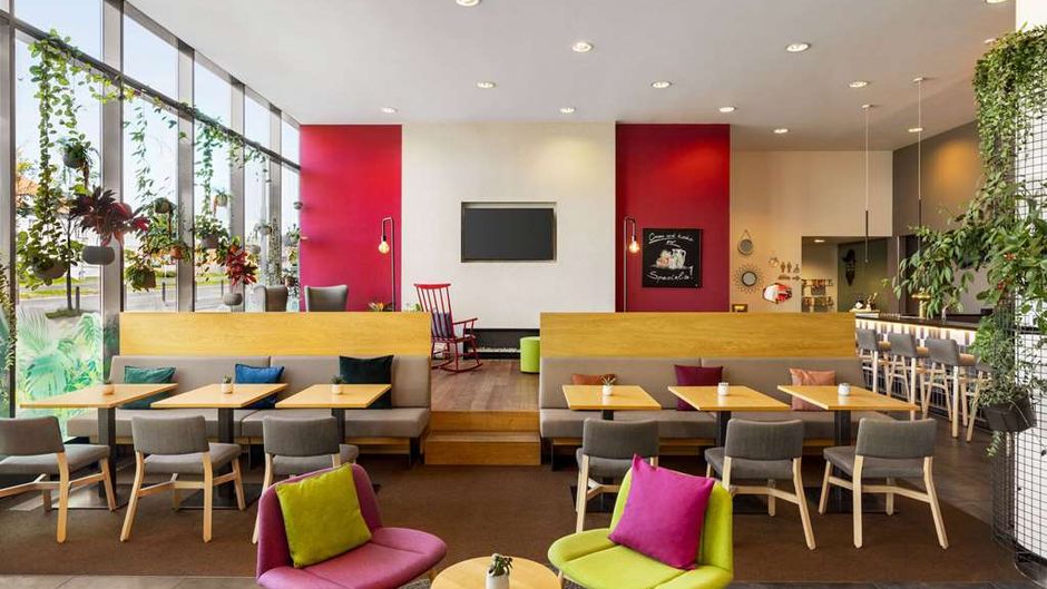Vienna House Easy by Wyndham Pilsen Lobby