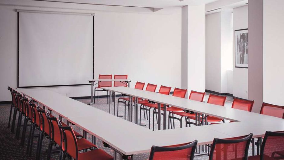 Vienna House Easy by Wyndham Airport Meeting