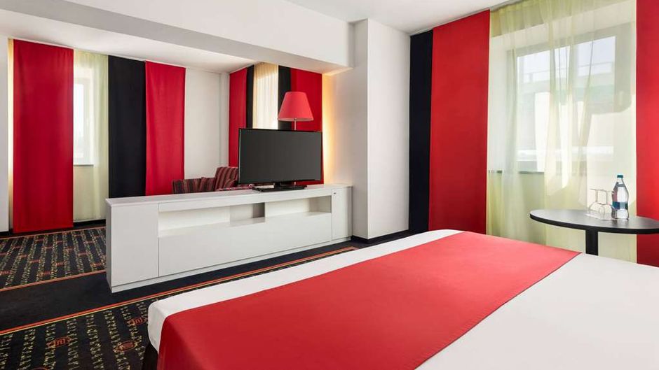 Vienna House Easy by Wyndham Airport Suite