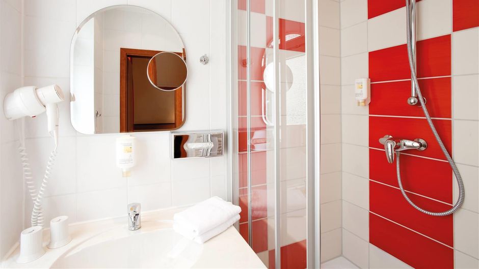 Vienna House Easy by Wyndham Rostock Room