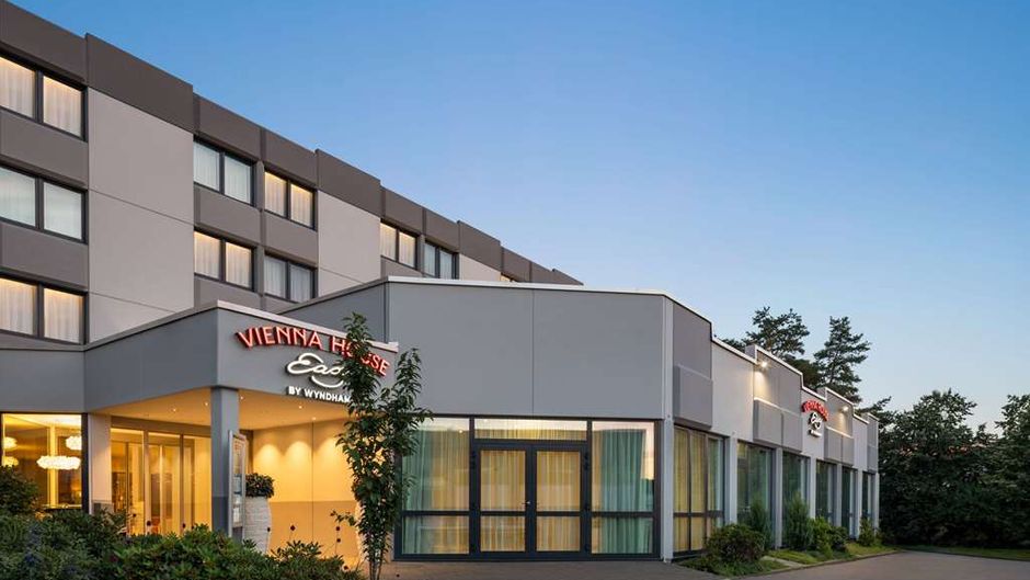 Vienna House Easy by Wyndham FRA Airport Exterior