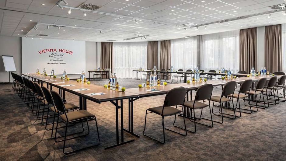 Vienna House Easy by Wyndham FRA Airport Meeting
