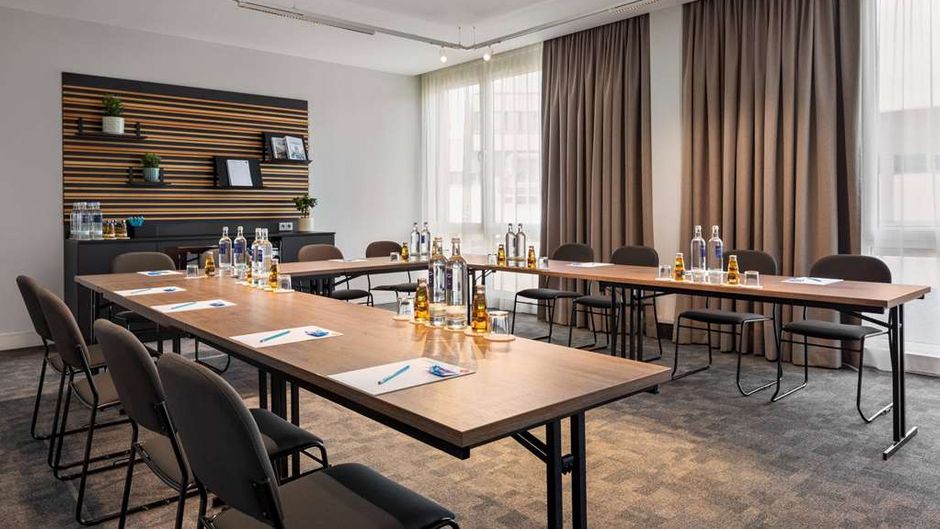 Vienna House Easy by Wyndham FRA Airport Meeting
