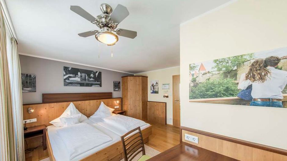 Hotel Brunner Room