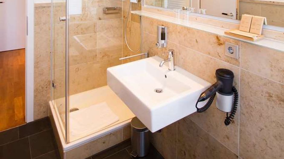 Qube Hotel Bergheim Room