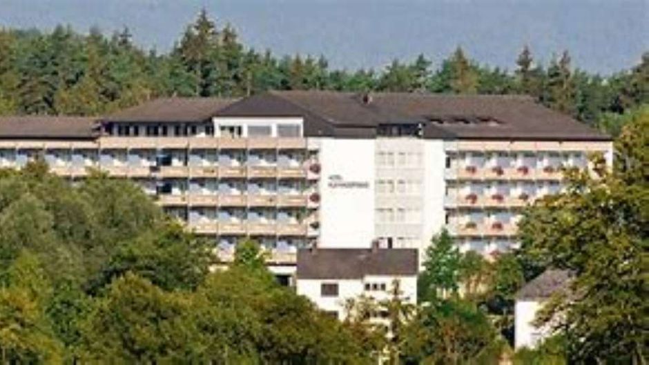 Hotel Alexandersbad Exterior